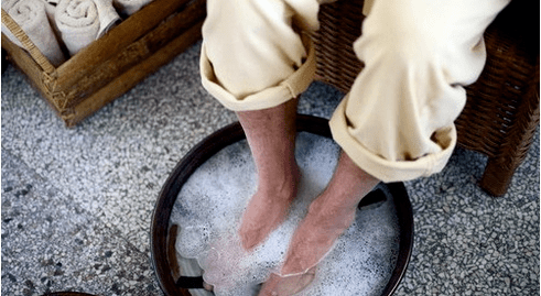 L'adoption du bain à pied