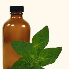 huile aux ingrédients naturels pour le traitement des mycoses des pieds